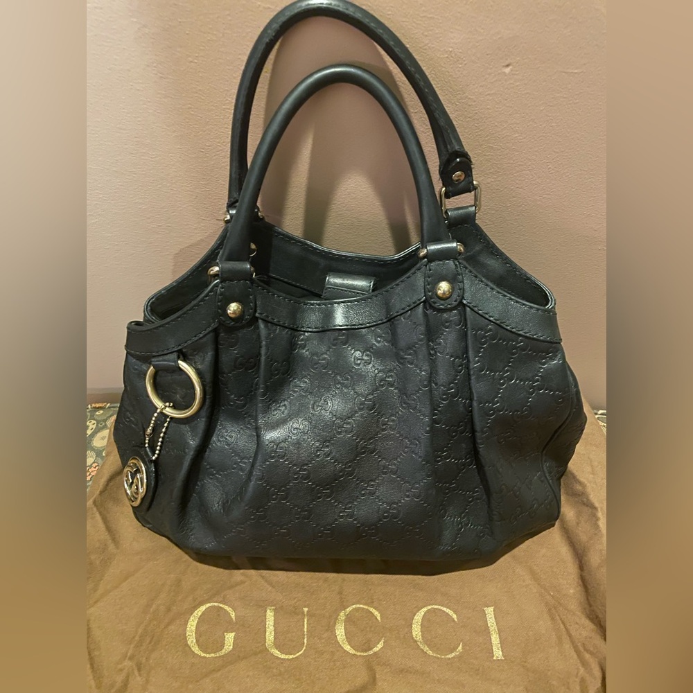Authentic Gucci Guccissima Leather Sukey Shoulder Hand Bag Black